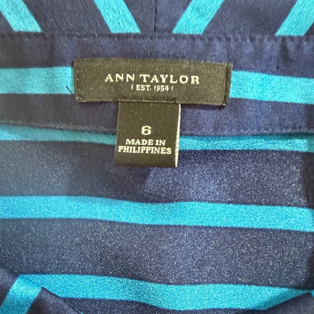 Ann Taylor Blouse Top Long Sleeve blue size 6 - Picture 2 of 12